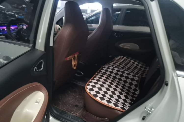 Used Wuling Bingo 2023 333 km Lingxi Connected+ Version Left Rear Seat
