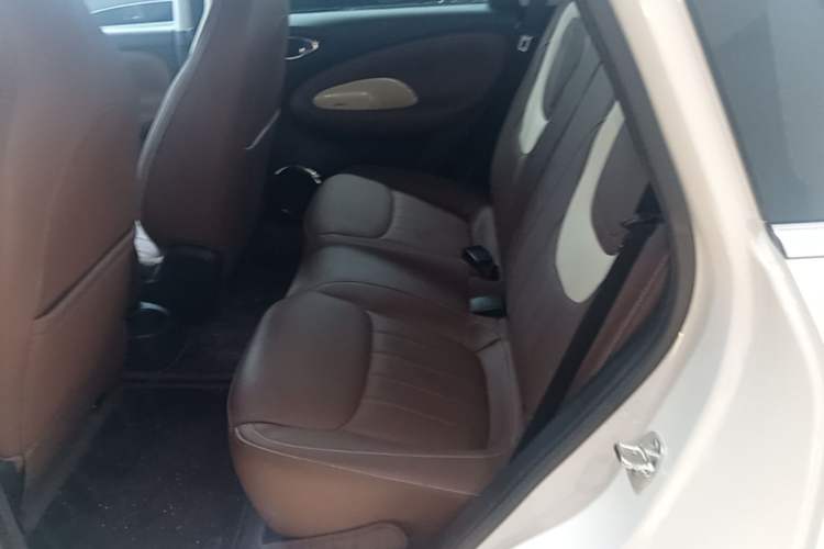 Used Wuling Bingo 2023 410 km Lingxi Deluxe Edition Left Rear Seat