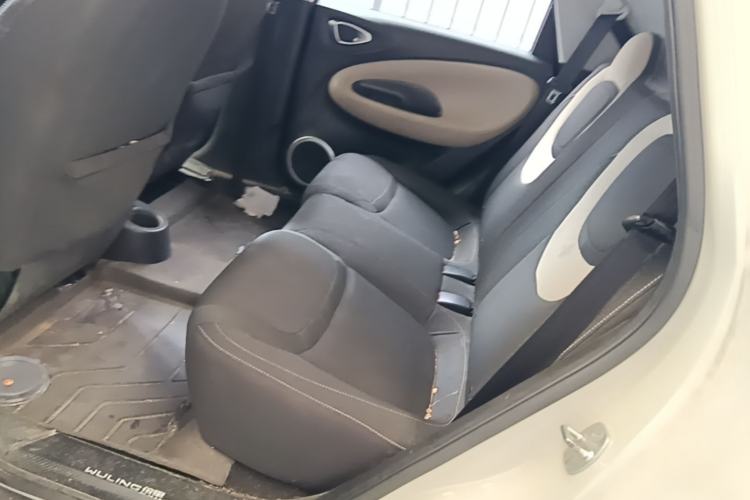 Used Wuling Bingo 2023 203km Light Edition Left Rear Seat