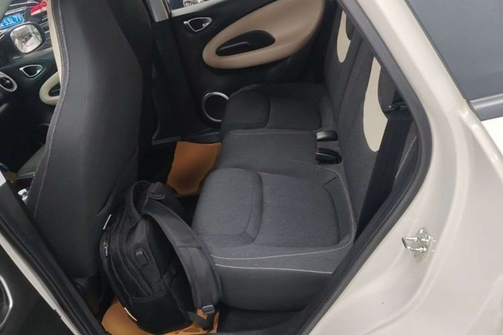 Used Wuling Bingo 2023 203km Light Edition Left Rear Seat