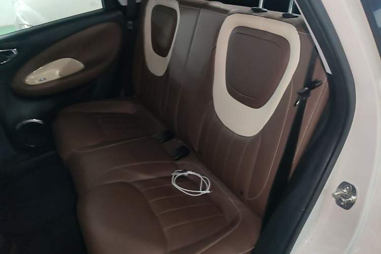 Used Wuling Bingo 2023 333 km Enjoyment Version Left Rear Seat