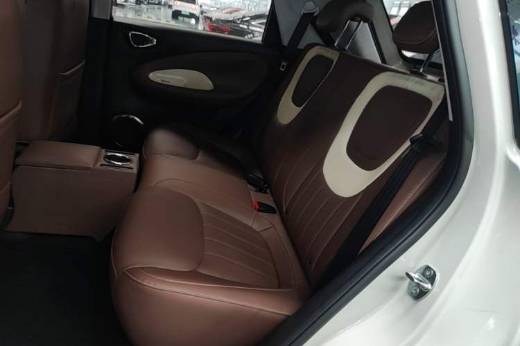 Used Wuling Bingo 2023 333 km Lingxi Connected Version Left Rear Seat