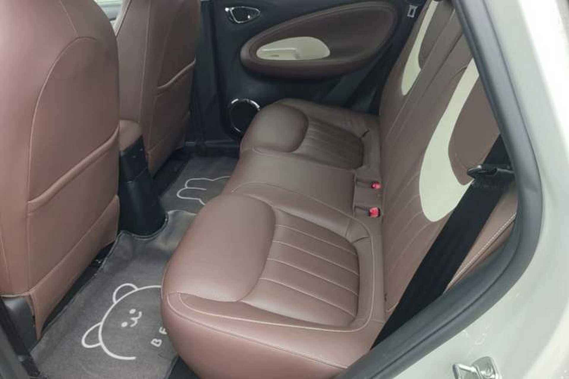 Used Wuling Bingo 2023 333 km Lingxi Connected+ Version Left Rear Seat