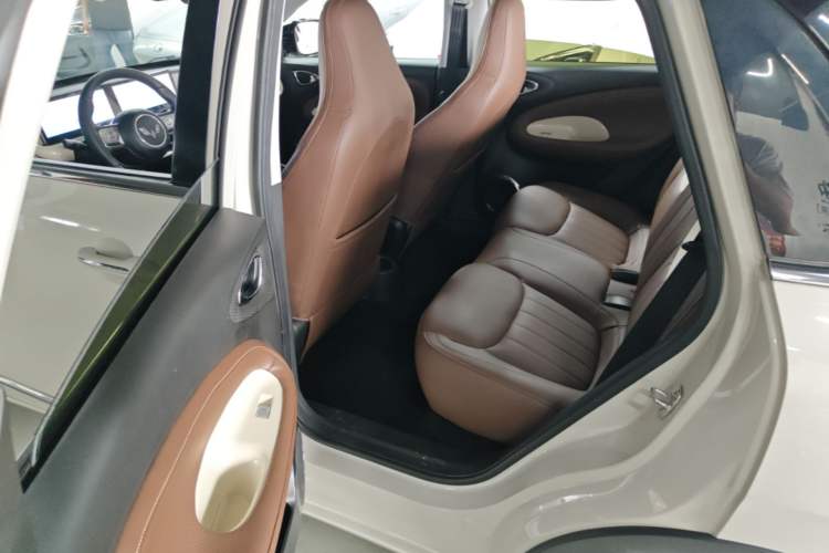 Used Wuling Bingo 2023 410 km Lingxi Deluxe Edition Left Rear Seat