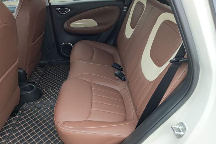 Used Wuling Bingo 2023 333 km Lingxi Connected Version Left Rear Seat