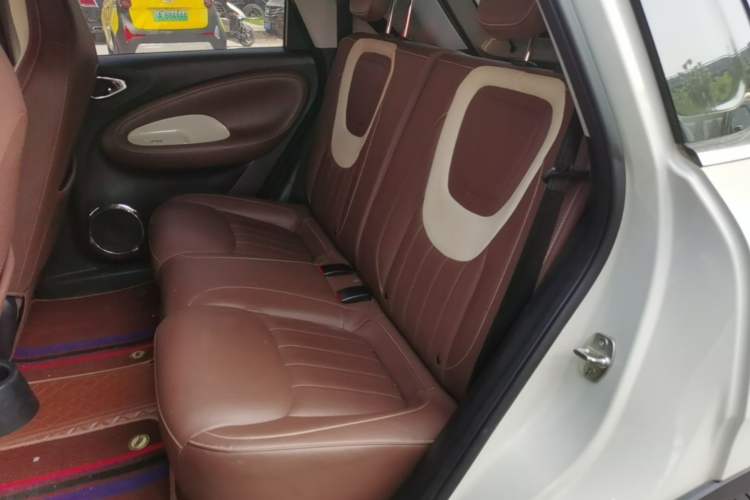 Used Wuling Bingo 2023 333 km Lingxi Connected+ Version Left Rear Seat