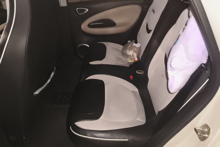 Used Wuling Bingo 2023 333 km Fast-Share Version Left Rear Seat