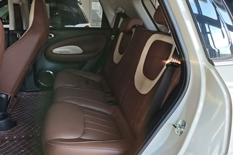 Used Wuling Bingo 2023 333 km Enjoyment Version Left Rear Seat