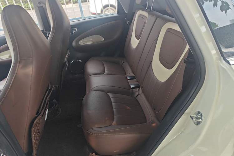 Used Wuling Bingo 2023 333 km Lingxi Connected+ Version Left Rear Seat