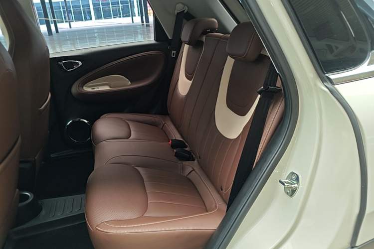 Used Wuling Bingo 2023 333 km Lingxi Connected+ Version Left Rear Seat