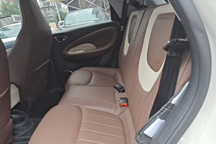 Used Wuling Bingo 2023 333 km Lingxi Connected Version Left Rear Seat