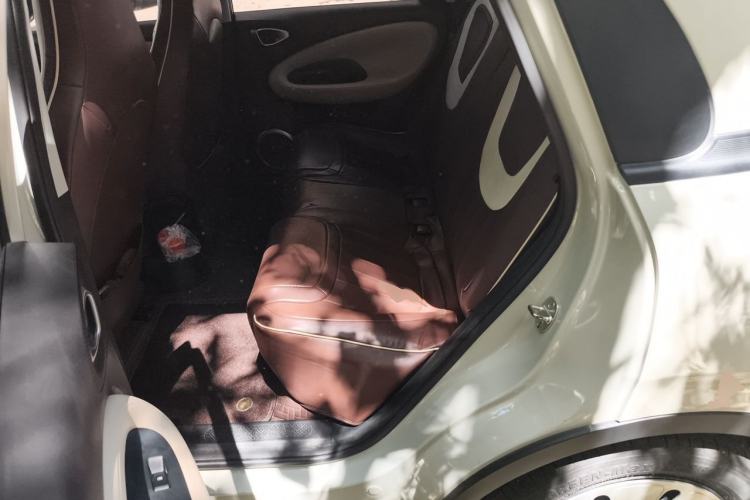 Used Wuling Bingo 2023 203km Light Edition Left Rear Seat