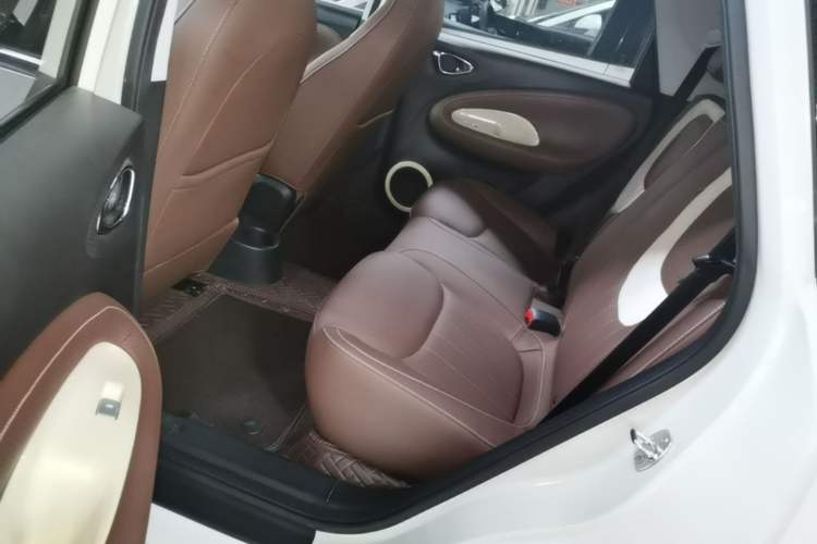 Used Wuling Bingo 2023 333 km Lingxi Connected+ Version Left Rear Seat