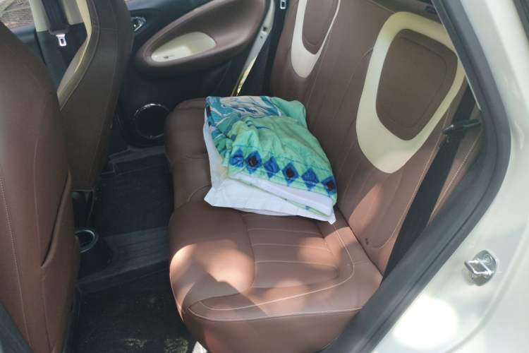 Used Wuling Bingo 2023 333 km Lingxi Connected+ Version Left Rear Seat