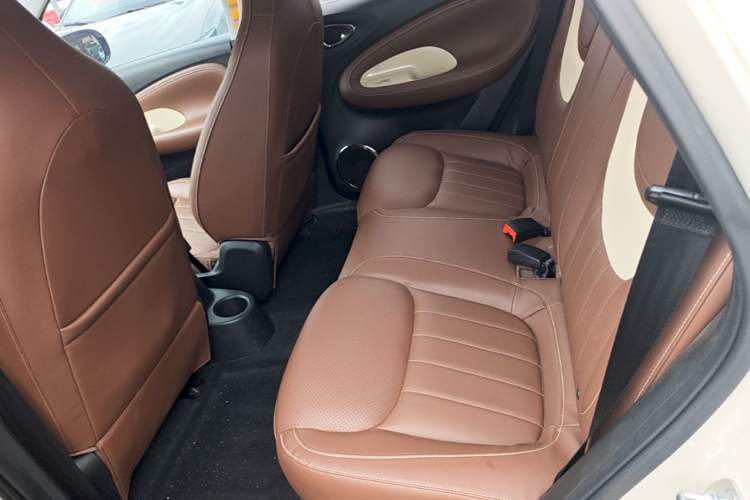Used Wuling Bingo 2023 333 km Lingxi Connected+ Version Left Rear Seat