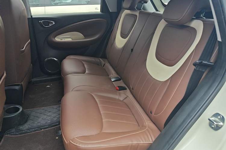 Used Wuling Bingo 2023 333 km Fast-Share Version Left Rear Seat