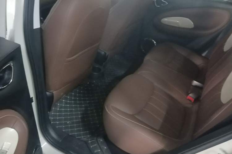 Used Wuling Bingo 2023 410 km Lingxi Deluxe Edition Left Rear Seat
