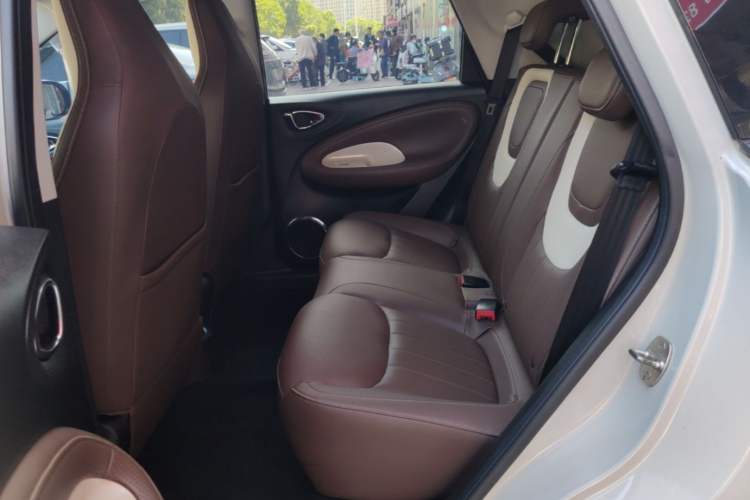 Used Wuling Bingo 2023 333 km Lingxi Connected+ Version Left Rear Seat