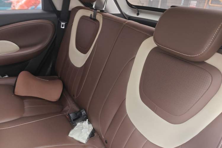 Used Wuling Bingo 2023 333 km Lingxi Connected+ Version Left Rear Seat