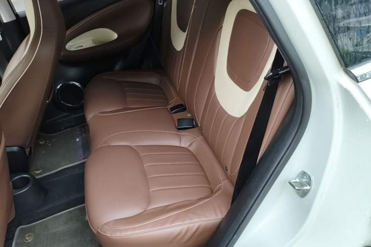 Used Wuling Bingo 2023 333 km Lingxi Connected+ Version Left Rear Seat