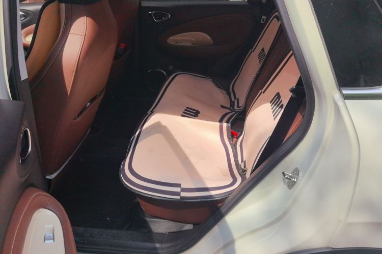 Used Wuling Bingo 2023 333 km Lingxi Connected Version Left Rear Seat