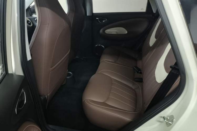 Used Wuling Bingo 2023 333 km Lingxi Connected+ Version Left Rear Seat