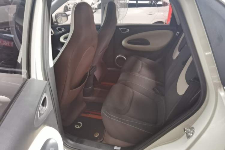 Used Wuling Bingo 2023 203km Light Edition Left Rear Seat