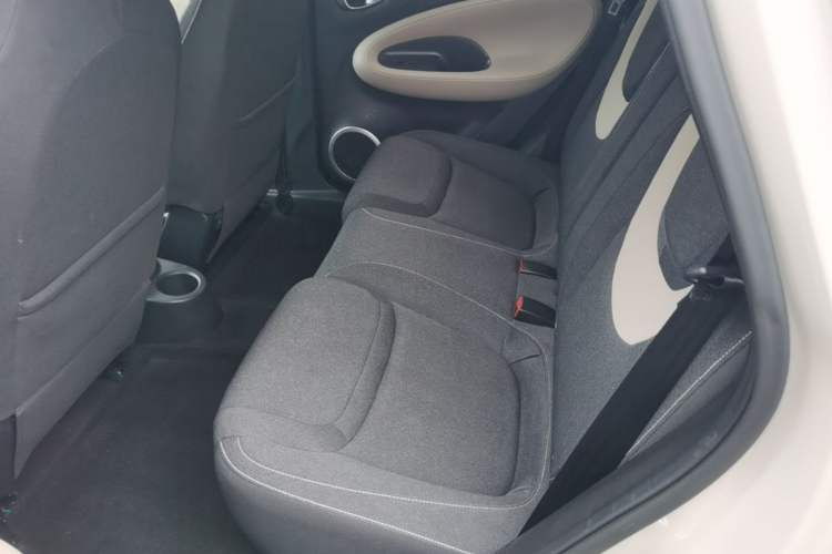 Used Wuling Bingo 2023 333 km Fast-Share Version Left Rear Seat