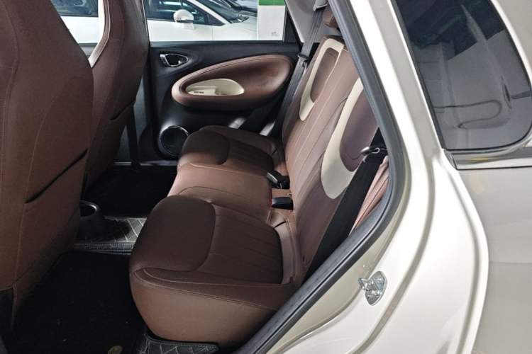Used Wuling Bingo 2023 333 km Enjoyment Version Left Rear Seat