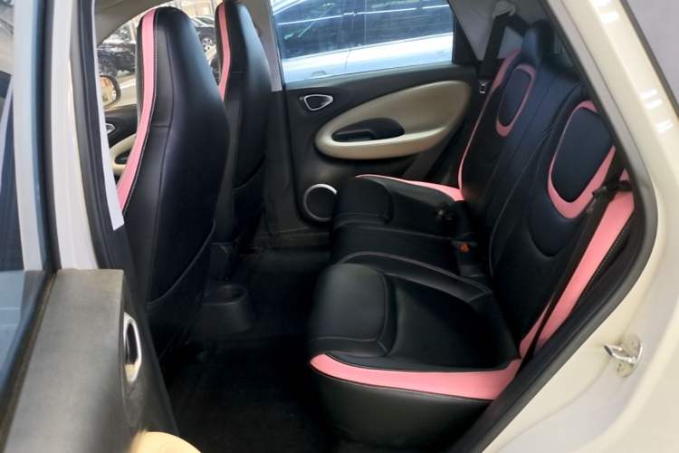 Used Wuling Bingo 2023 333 km Fast-Share Version Left Rear Seat