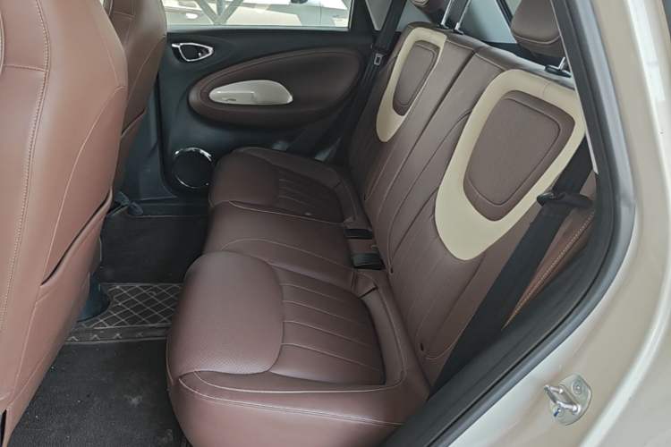 Used Wuling Bingo 2023 203km Comfort Edition Left Rear Seat