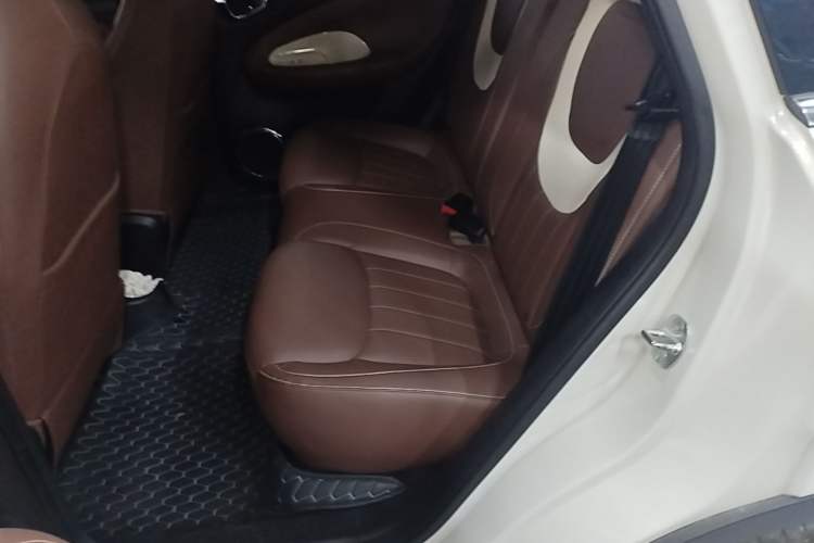 Used Wuling Bingo 2023 410 km Lingxi Deluxe Edition Left Rear Seat