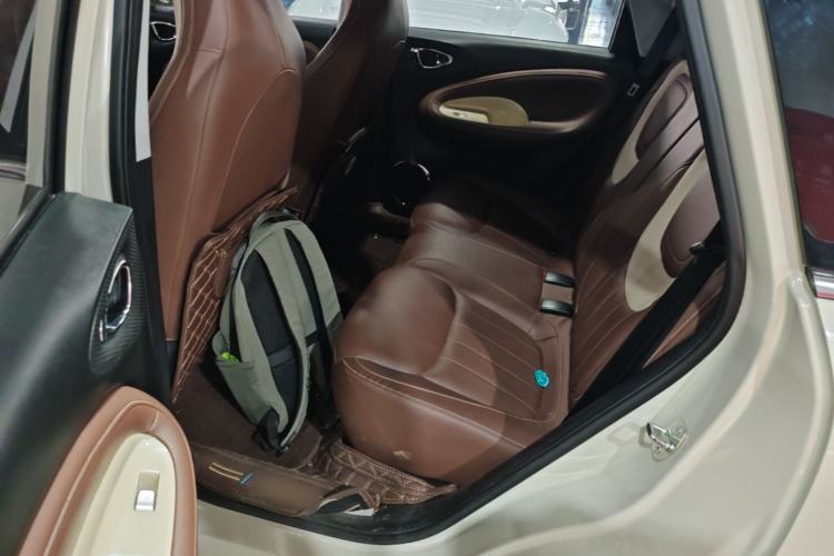Used Wuling Bingo 2023 333 km Lingxi Connected+ Version Left Rear Seat