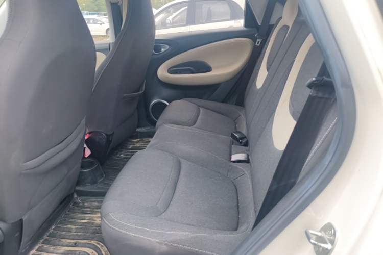 Used Wuling Bingo 2023 333 km Fast-Share Version Left Rear Seat