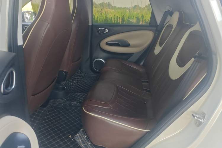 Used Wuling Bingo 2023 203km Light Edition Left Rear Seat