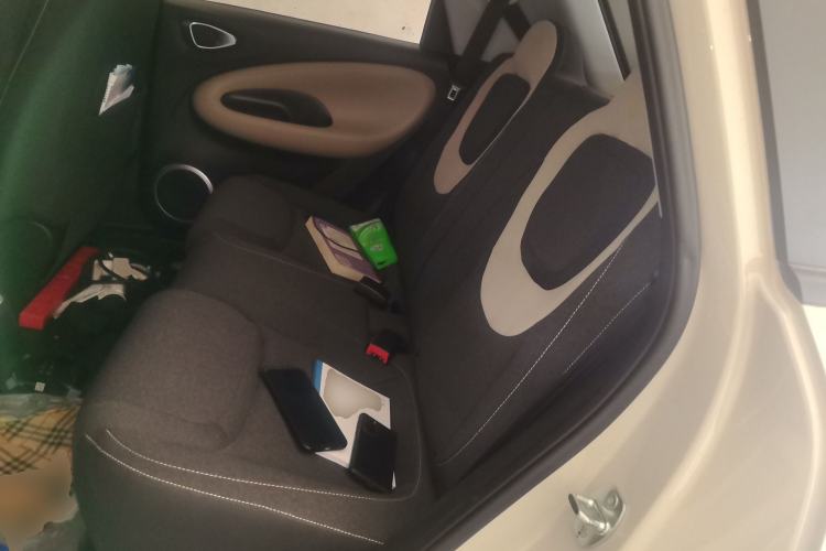 Used Wuling Bingo 2023 203km Light Edition Left Rear Seat