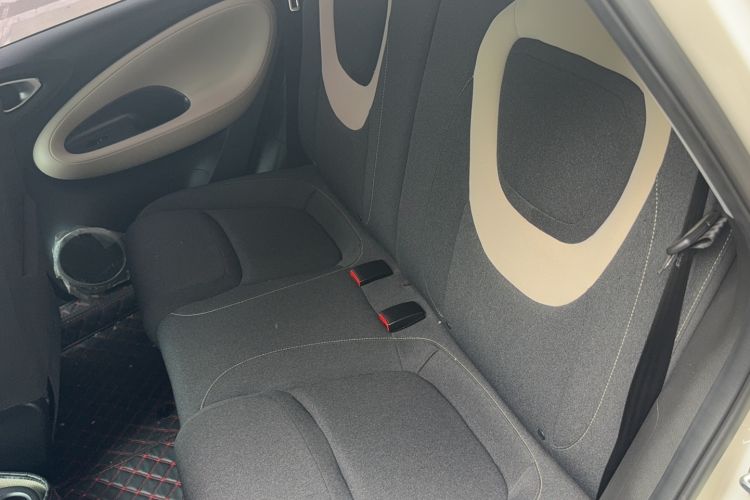 Used Wuling Bingo 2023 203km Light Edition Left Rear Seat