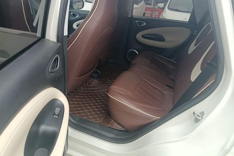 Used Wuling Bingo 2023 333 km Fast-Share Version Left Rear Seat