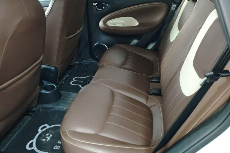 Used Wuling Bingo 2023 333 km Lingxi Connected Version Left Rear Seat