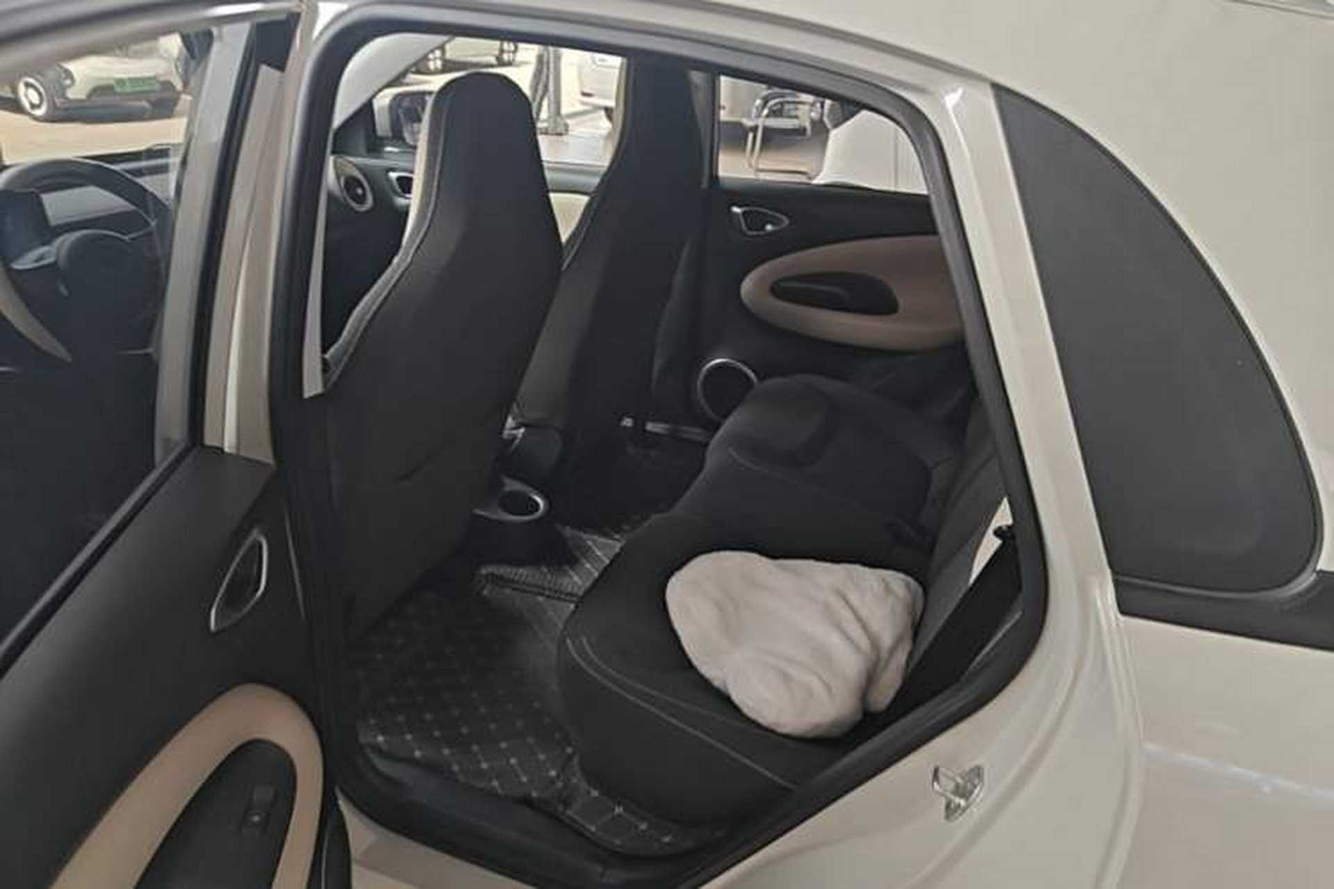 Used Wuling Bingo 2023 203km Light Edition Left Rear Seat