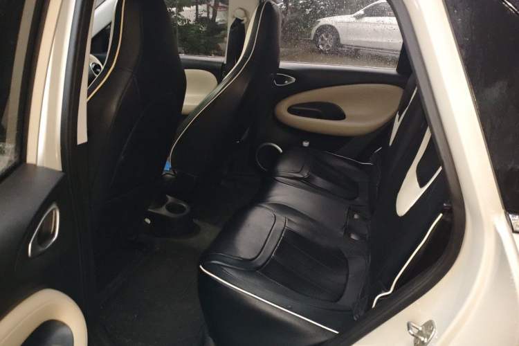 Used Wuling Bingo 2023 203km Light Edition Left Rear Seat