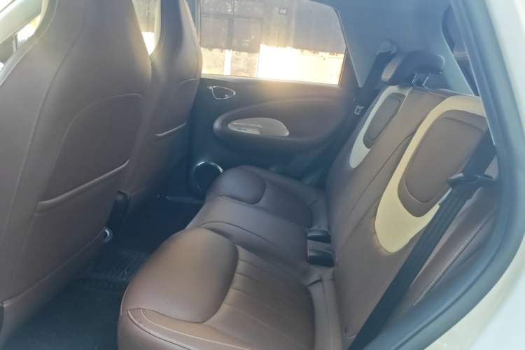 Used Wuling Bingo 2023 333 km Enjoyment Version Left Rear Seat