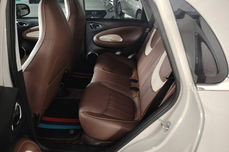 Used Wuling Bingo 2023 333 km Enjoyment Version Left Rear Seat