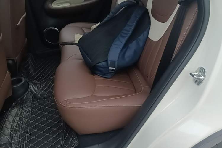 Used Wuling Bingo 2023 333 km Lingxi Connected Version Left Rear Seat
