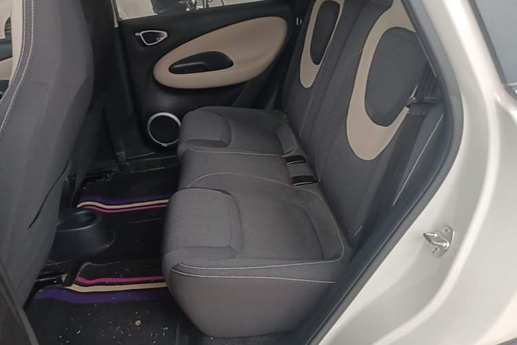 Used Wuling Bingo 2023 333 km Fast-Share Version Left Rear Seat