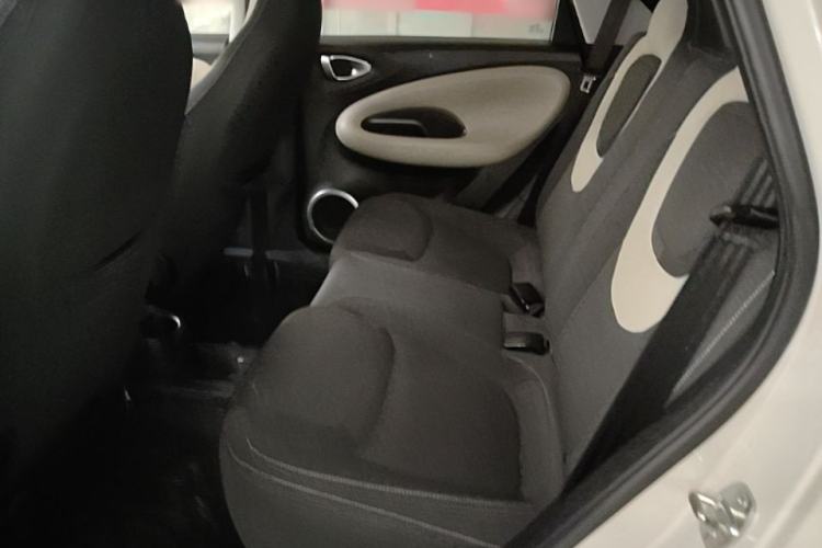 Used Wuling Bingo 2023 333 km Fast-Share Version Left Rear Seat