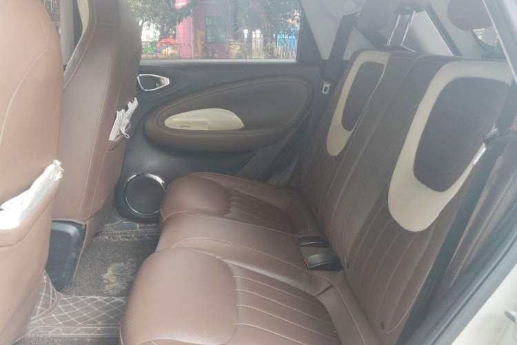 Used Wuling Bingo 2023 333 km Lingxi Connected+ Version Left Rear Seat