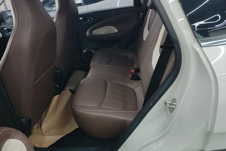 Used Wuling Bingo 2023 333 km Lingxi Connected+ Version Left Rear Seat