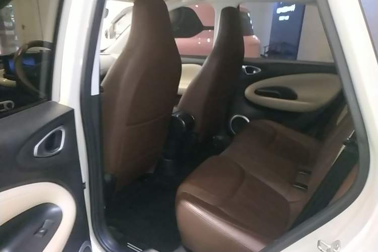 Used Wuling Bingo 2023 203km Light Edition Left Rear Seat
