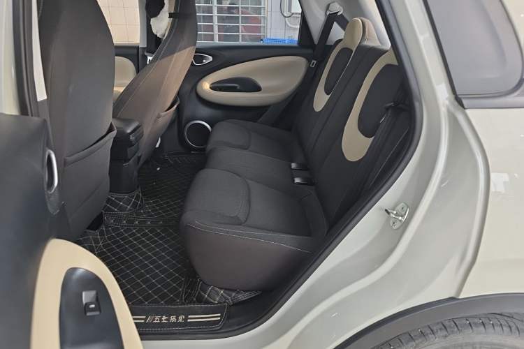Used Wuling Bingo 2023 203km Light Edition Left Rear Seat